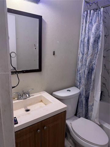 8024 NW 27th Ct, Sunrise, FL 33322