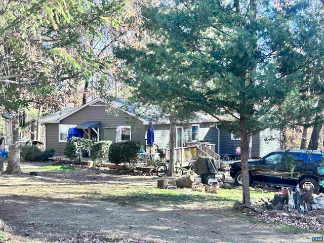 2003 SWEET HOLLOW LN, Charlottesville, VA 22903