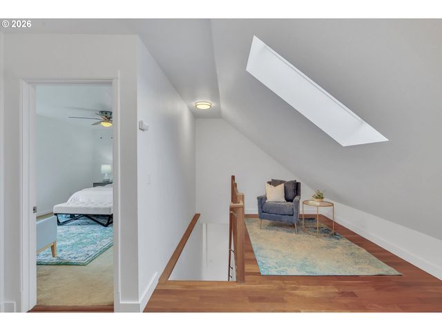 2624 Ne SUMNER St, Portland, OR 97211