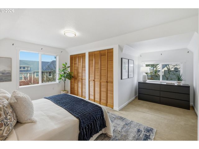 2624 Ne SUMNER St, Portland, OR 97211