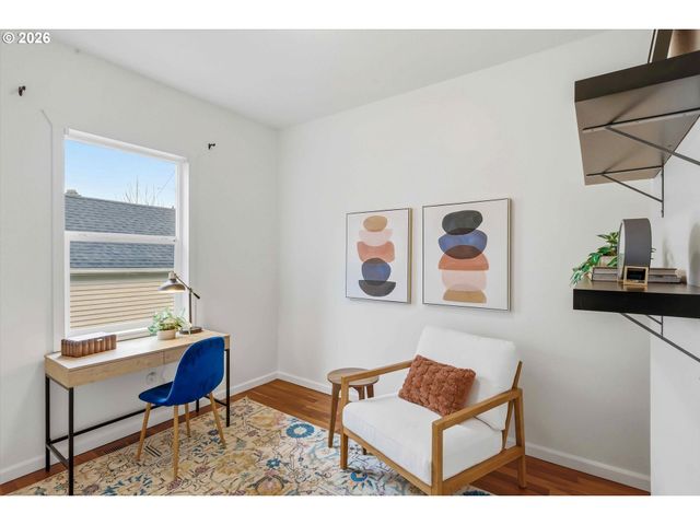 2624 Ne SUMNER St, Portland, OR 97211