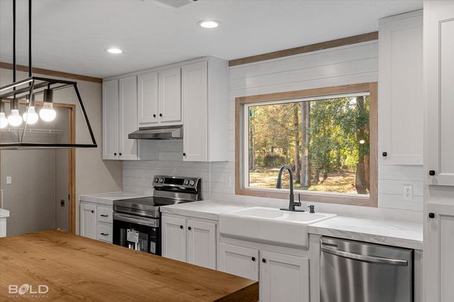 2017 Cypress Forest Drive, Benton, LA 71006