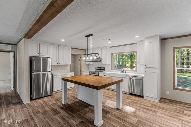 2017 Cypress Forest Drive, Benton, LA 71006