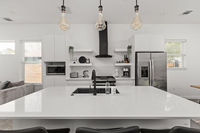6205 Caddie ST 1, Austin, TX 78741