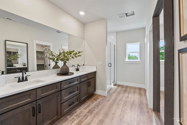 221 S Turner Ave., Star, ID 83669