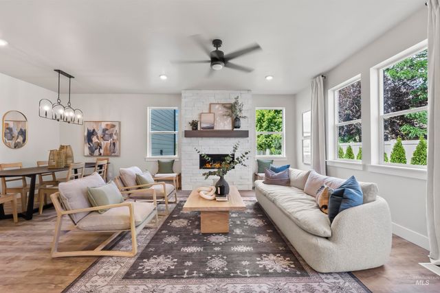 221 S Turner Ave., Star, ID 83669