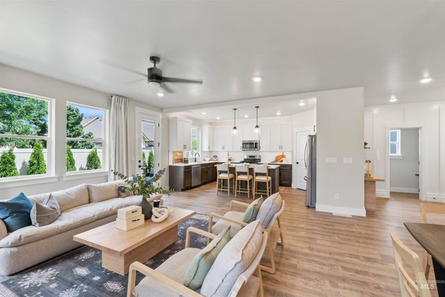 221 S Turner Ave., Star, ID 83669