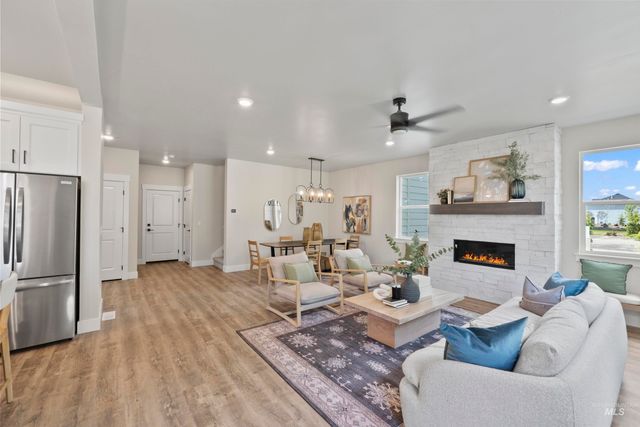 221 S Turner Ave., Star, ID 83669