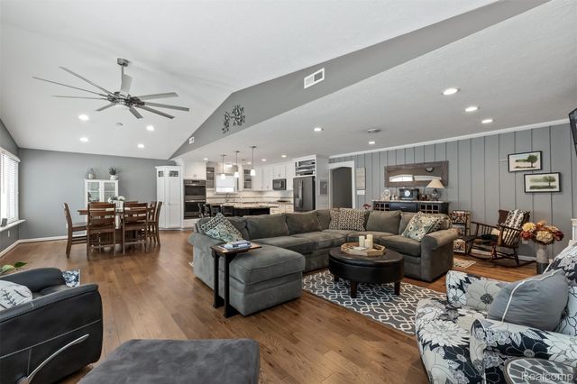 2330 Allen Road, Brandon Charter Township, MI 48462