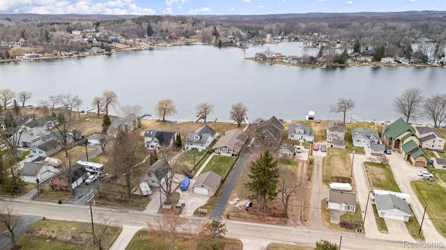 2330 Allen Road, Brandon Charter Township, MI 48462