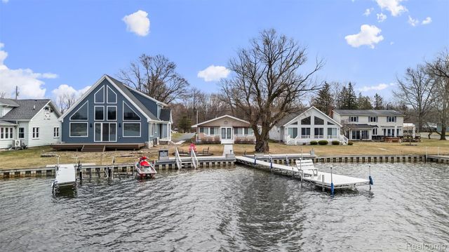 2330 Allen Road, Brandon Charter Township, MI 48462