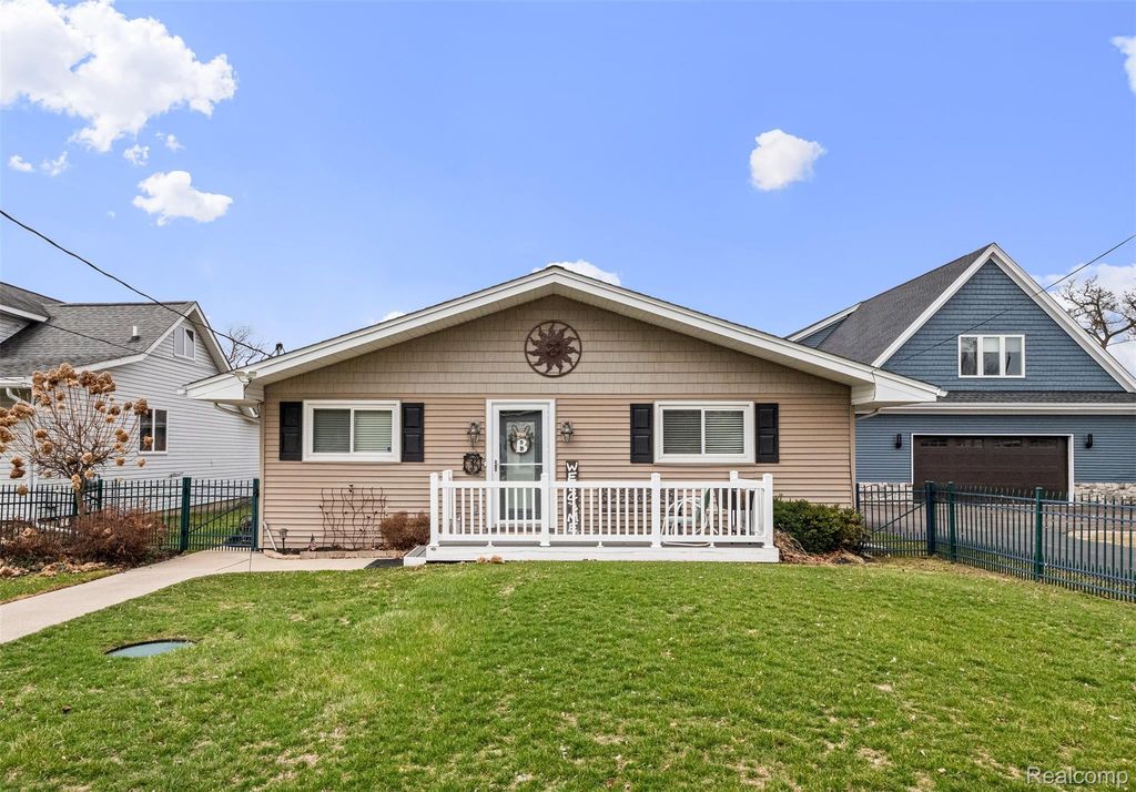 2330 Allen Road, Brandon Charter Township, MI 48462