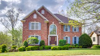 806 Locust Pointe Pl, Louisville, KY 40245