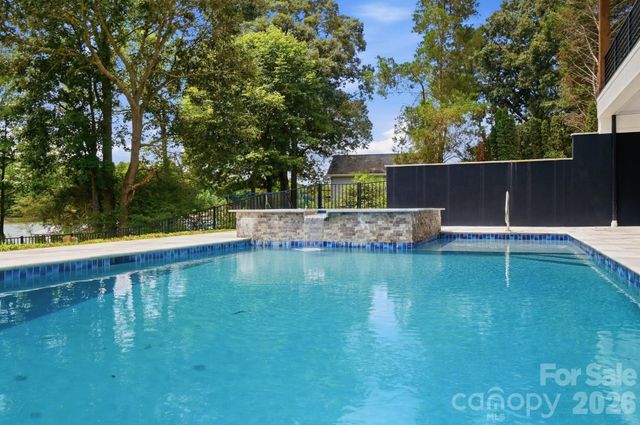 110 Zwilling Court, Troutman, NC 28166