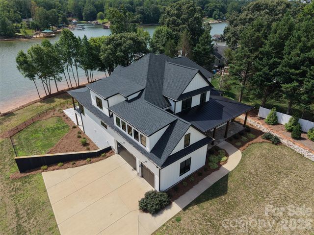 110 Zwilling Court, Troutman, NC 28166