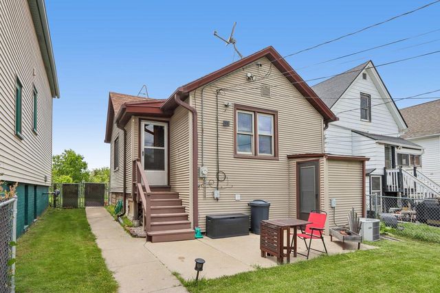 2826 S Chase AVENUE, Milwaukee, WI 53207