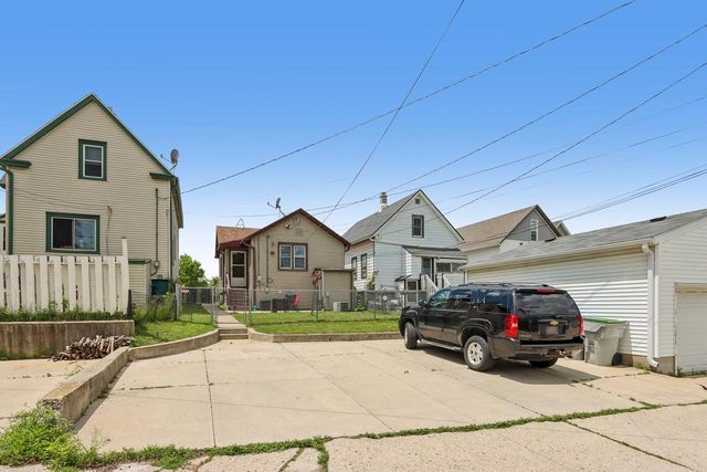 2826 S Chase AVENUE, Milwaukee, WI 53207