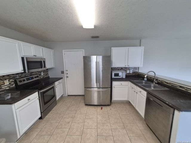 4526 Safe Harbor, San Antonio, TX 78244