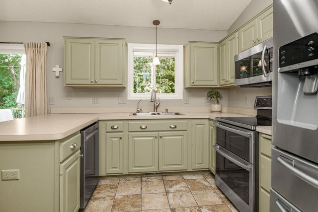 14692 Yosemite Avenue S, Savage, MN 55378