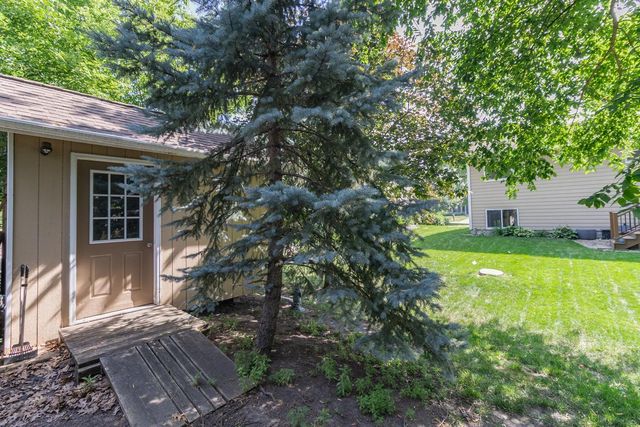 14692 Yosemite Avenue S, Savage, MN 55378