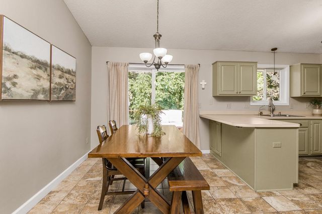 14692 Yosemite Avenue S, Savage, MN 55378
