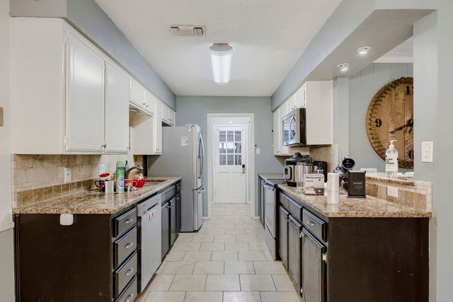 8437 Glenann Drive, North Richland Hills, TX 76182