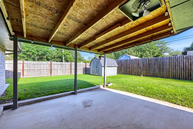 8437 Glenann Drive, North Richland Hills, TX 76182