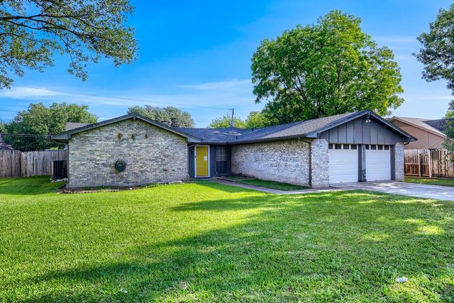 8437 Glenann Drive, North Richland Hills, TX 76182