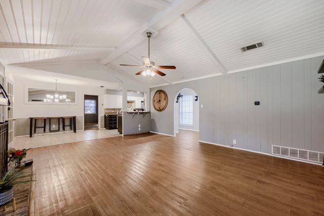 8437 Glenann Drive, North Richland Hills, TX 76182