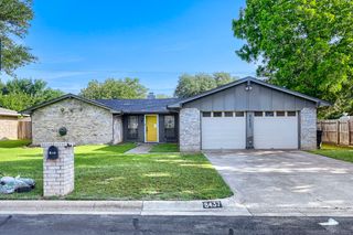 8437 Glenann Drive, North Richland Hills, TX 76182