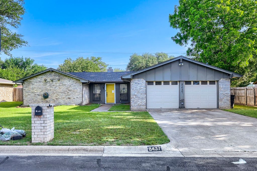 8437 Glenann Drive, North Richland Hills, TX 76182