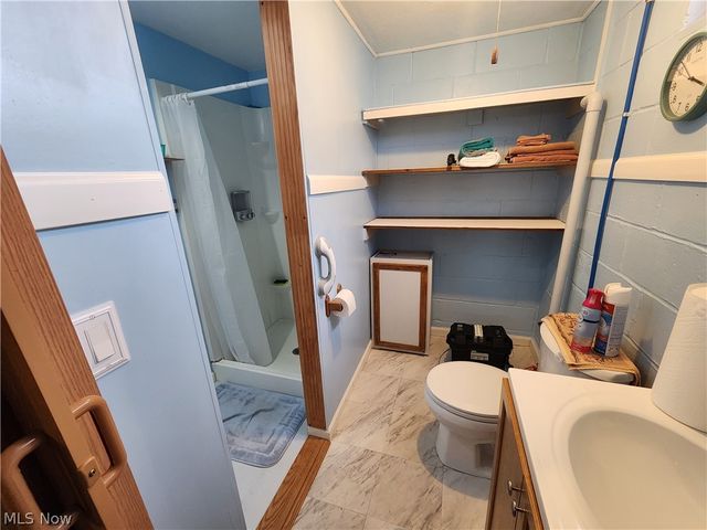 2451 W Manor Avenue, Poland, OH 44514