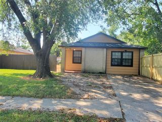 5315 Gayla Lane, Baytown, TX 77521