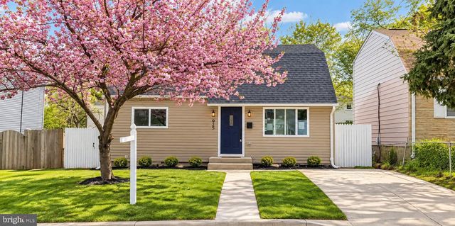 925 CLOVIS AVE, Capitol Heights, MD 20743