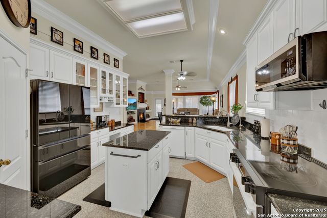 4520 Grand Forest, Schertz, TX 78154