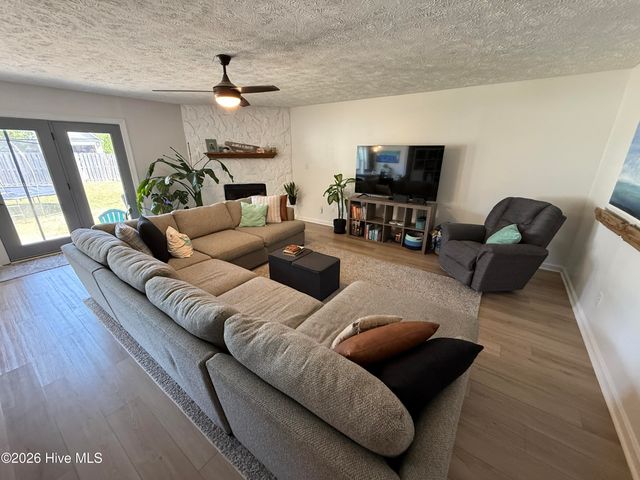 6318 Streeter Drive, Hope Mills, NC 28348