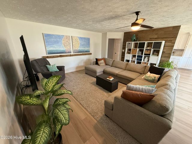 6318 Streeter Drive, Hope Mills, NC 28348