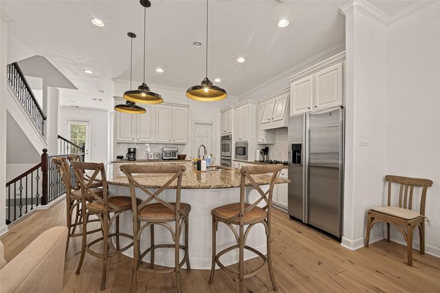 15 Islewood Boulevard, The Woodlands, TX 77380