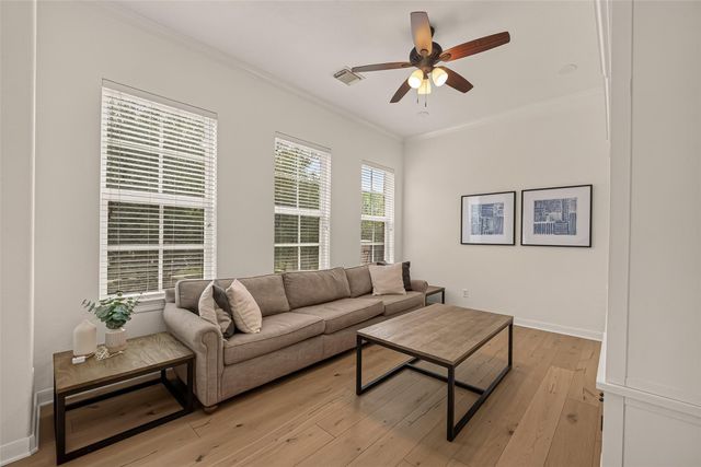 15 Islewood Boulevard, The Woodlands, TX 77380