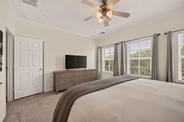 15 Islewood Boulevard, The Woodlands, TX 77380