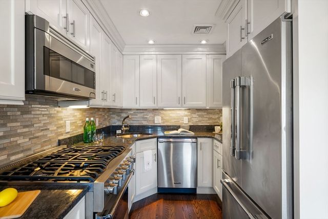 668 Massachusetts Ave 4, Boston, MA 02118