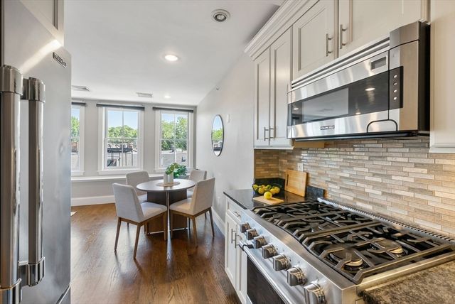 668 Massachusetts Ave 4, Boston, MA 02118