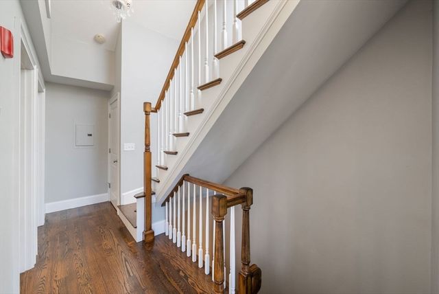 668 Massachusetts Ave 4, Boston, MA 02118