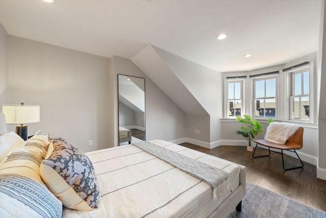 668 Massachusetts Ave 4, Boston, MA 02118