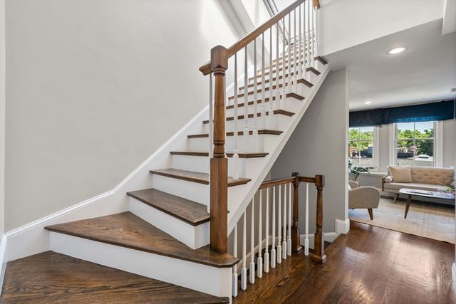 668 Massachusetts Ave 4, Boston, MA 02118