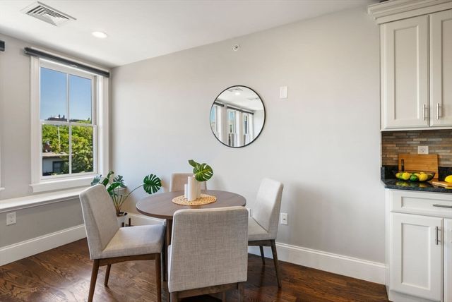 668 Massachusetts Ave 4, Boston, MA 02118
