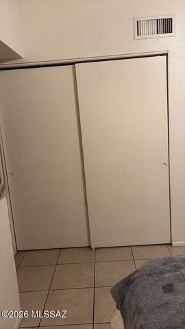 5313 S Oakhaven Drive, Tucson, AZ 85746