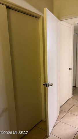 5313 S Oakhaven Drive, Tucson, AZ 85746