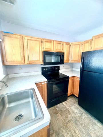 382 County Route 22 1, Middletown, NY 10940