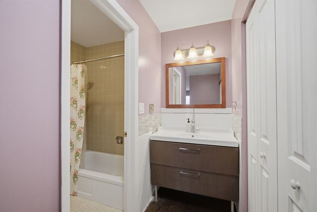 1926 Prairie Square 313, Schaumburg, IL 60173